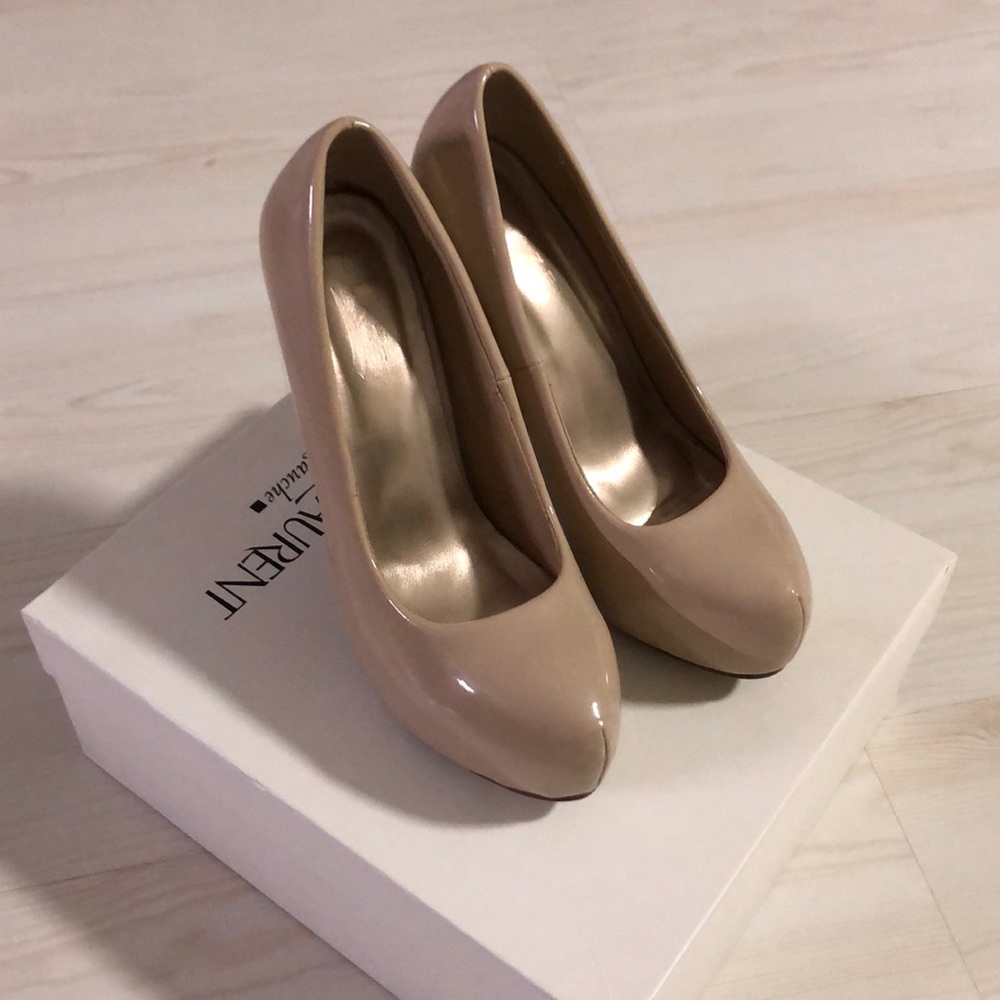 Beige heels